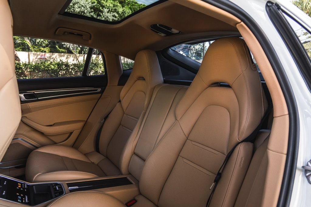 Used 2023 Porsche Panamera image 22