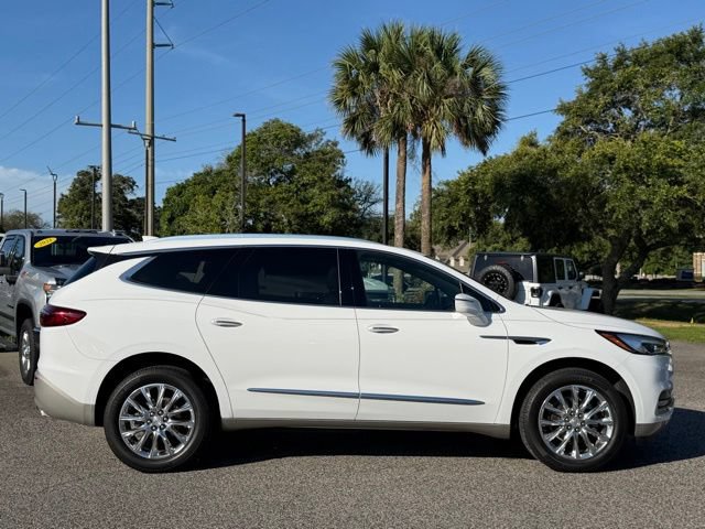 Used 2021 Buick Enclave Premium w/ Sun and Sites Package FWD image 5