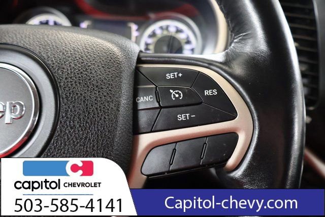 Used 2016 Jeep Cherokee Latitude w/ Cold Weather Group image 18