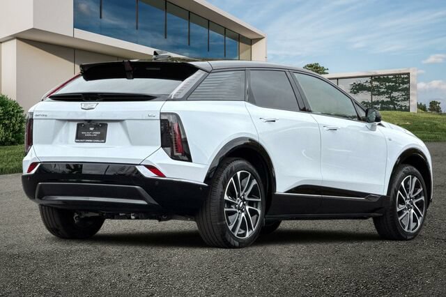New 2027 Cadillac Optiq Sport w/ LPO, Floor Liner Package AWD/4WD image 4