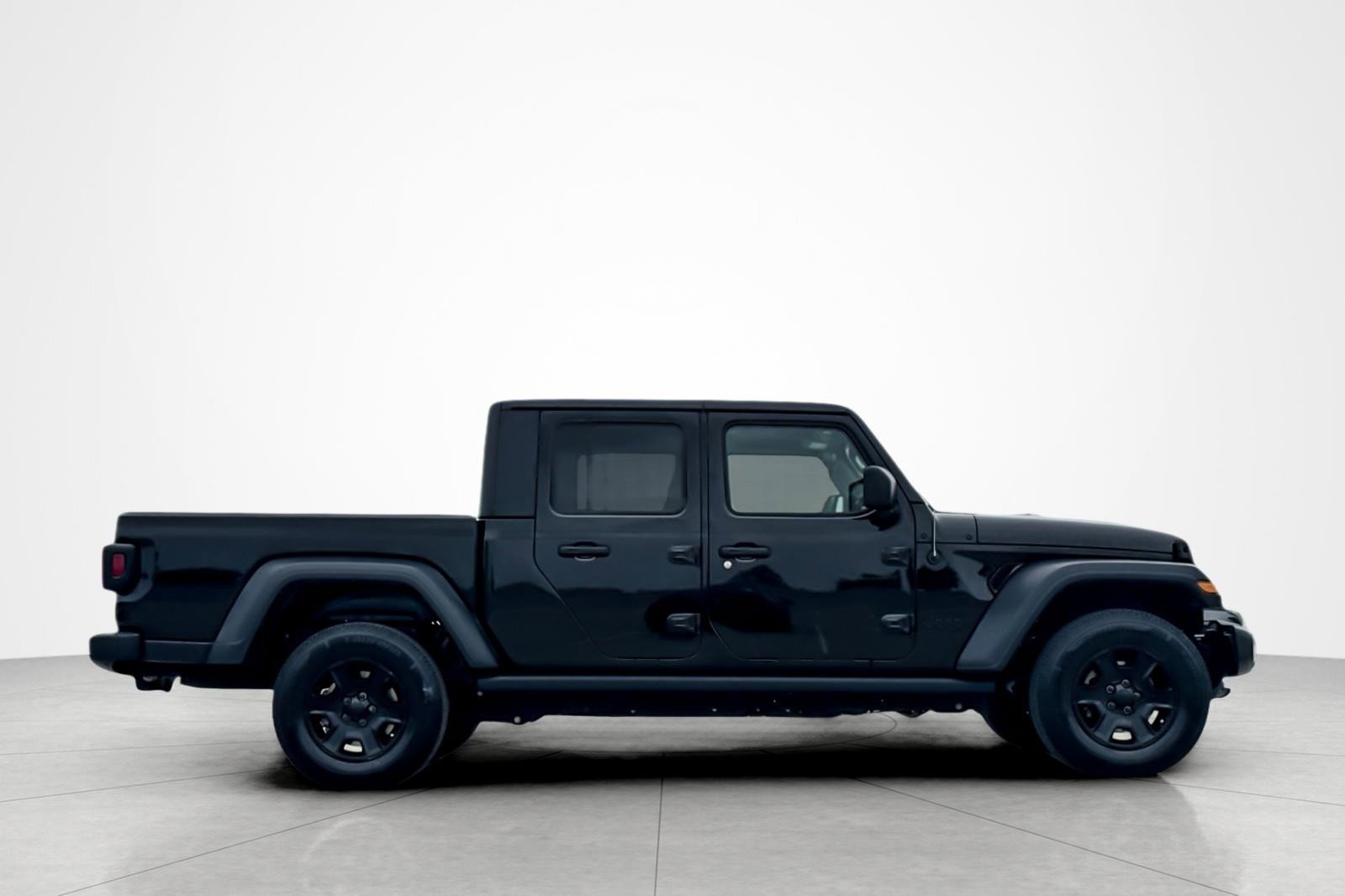 Used 2023 Jeep Gladiator Sport AWD/4WD image 6