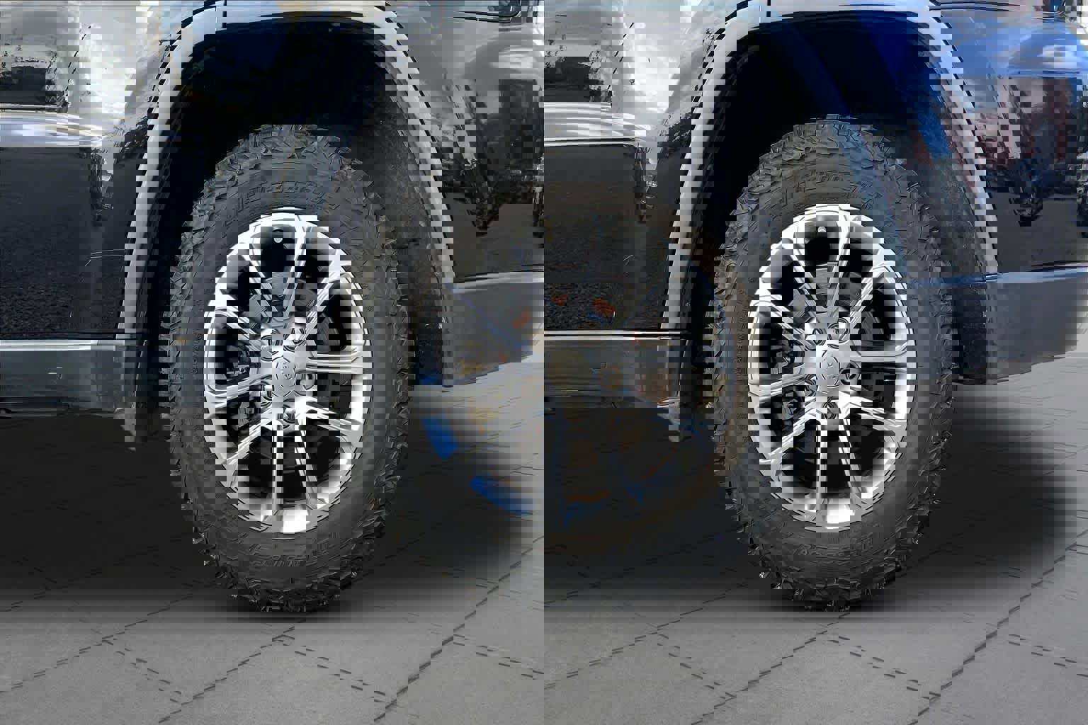 Used 2015 Jeep Grand Cherokee Limited RWD image 10