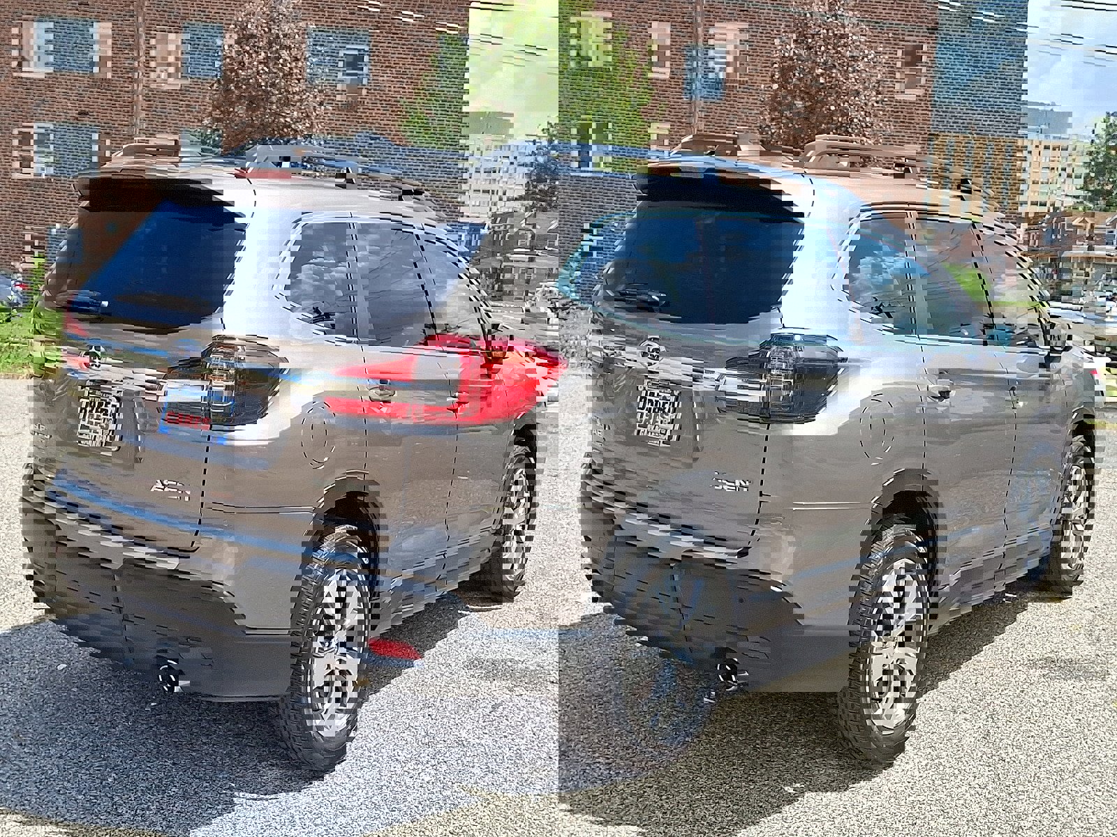 Used 2022 Subaru Ascent Premium w/ Convenience Package image 6