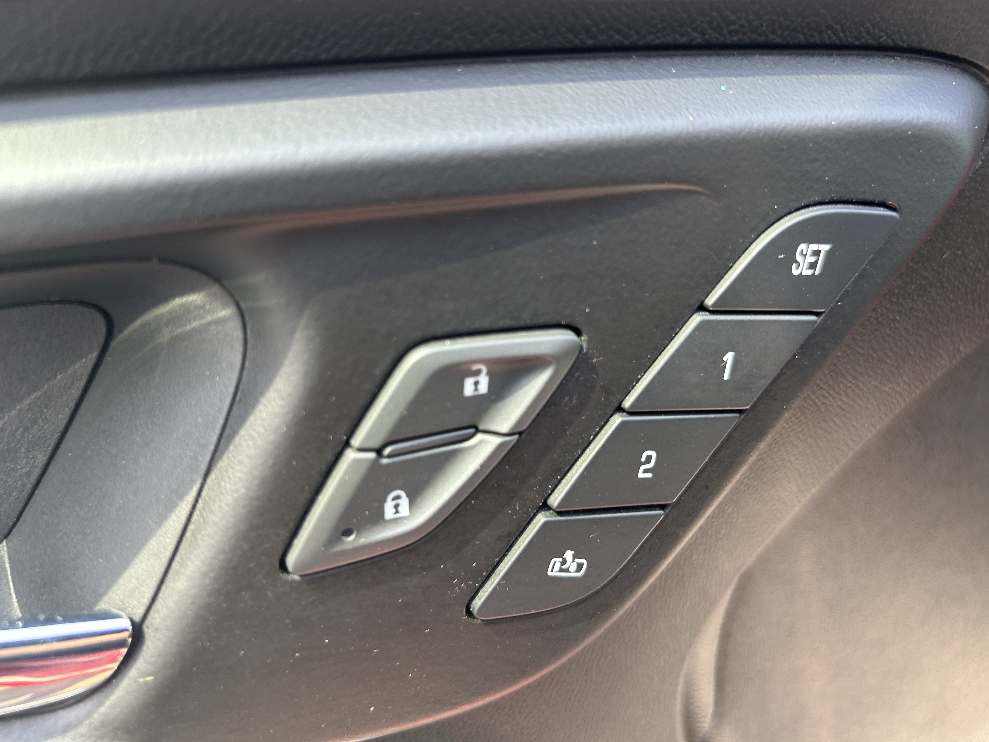 Used 2017 Chevrolet Malibu Premier w/ Premier Sun and Wheel Package FWD image 18