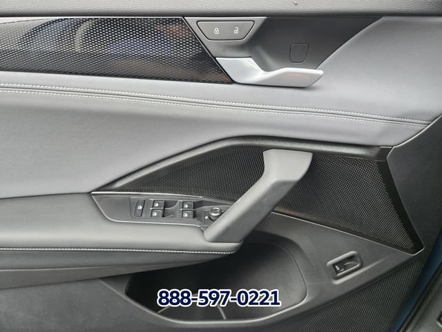 New 2026 Volkswagen Tiguan SE FWD image 21