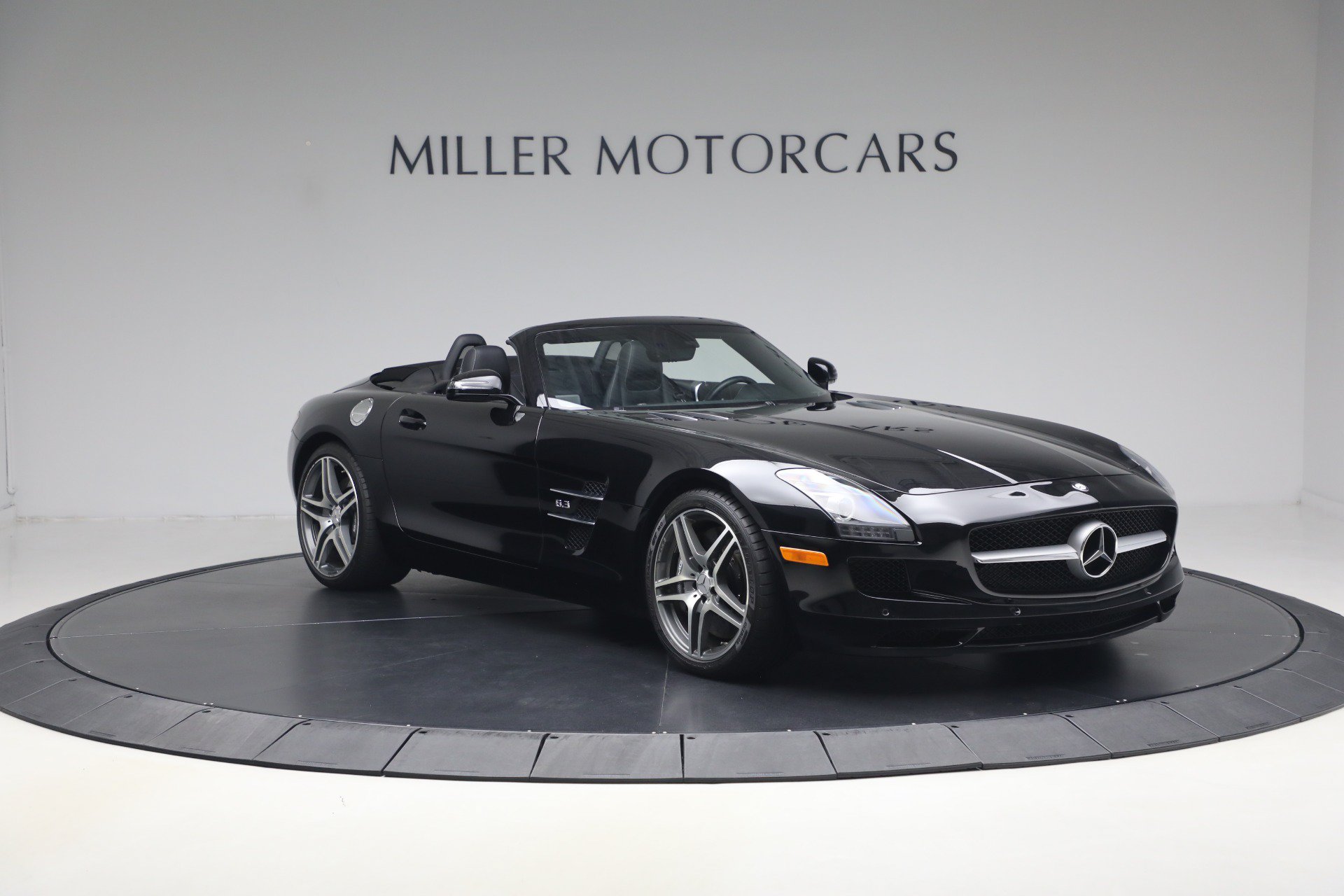 Used 2012 Mercedes-Benz SLS AMG Roadster image 11