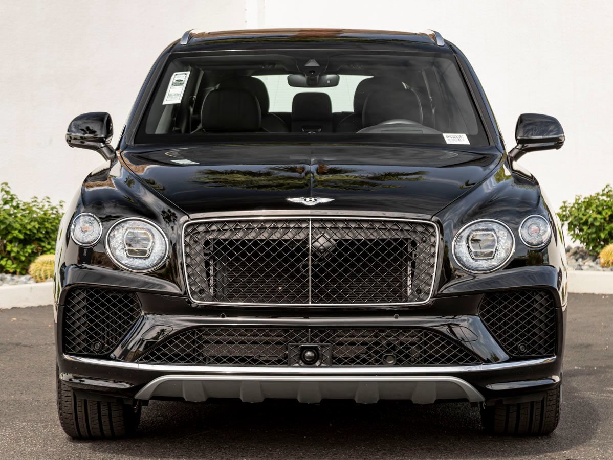 Used 2024 Bentley Bentayga Extended Wheelbase AWD/4WD image 9