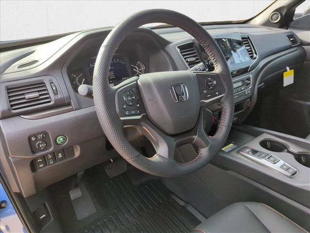 Used 2024 Honda Passport TrailSport image 3