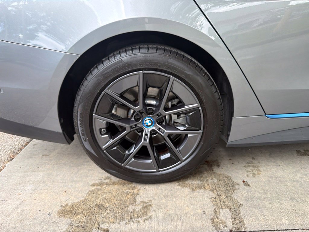Used 2024 BMW i4 eDrive40 RWD image 25