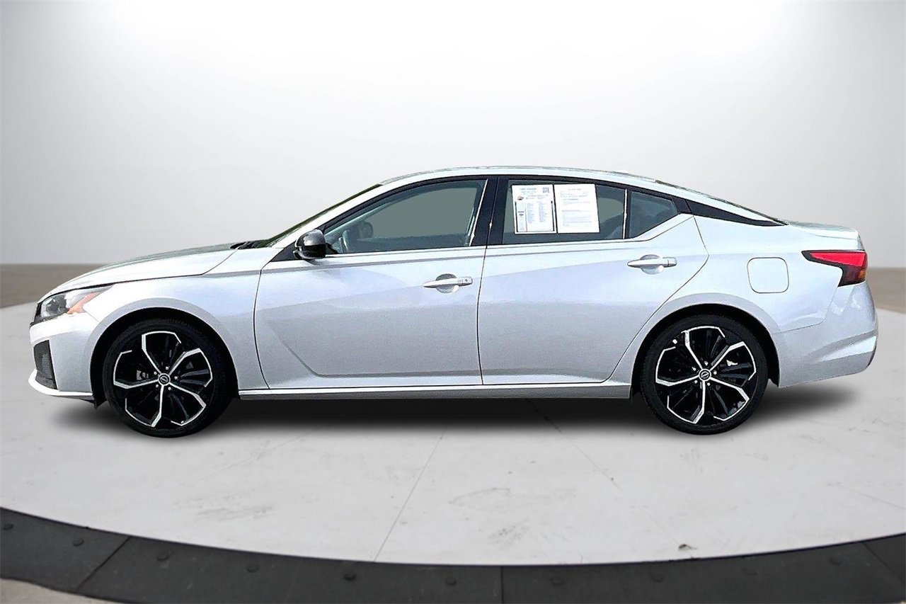 Used 2024 Nissan Altima 2.5 SR image 6