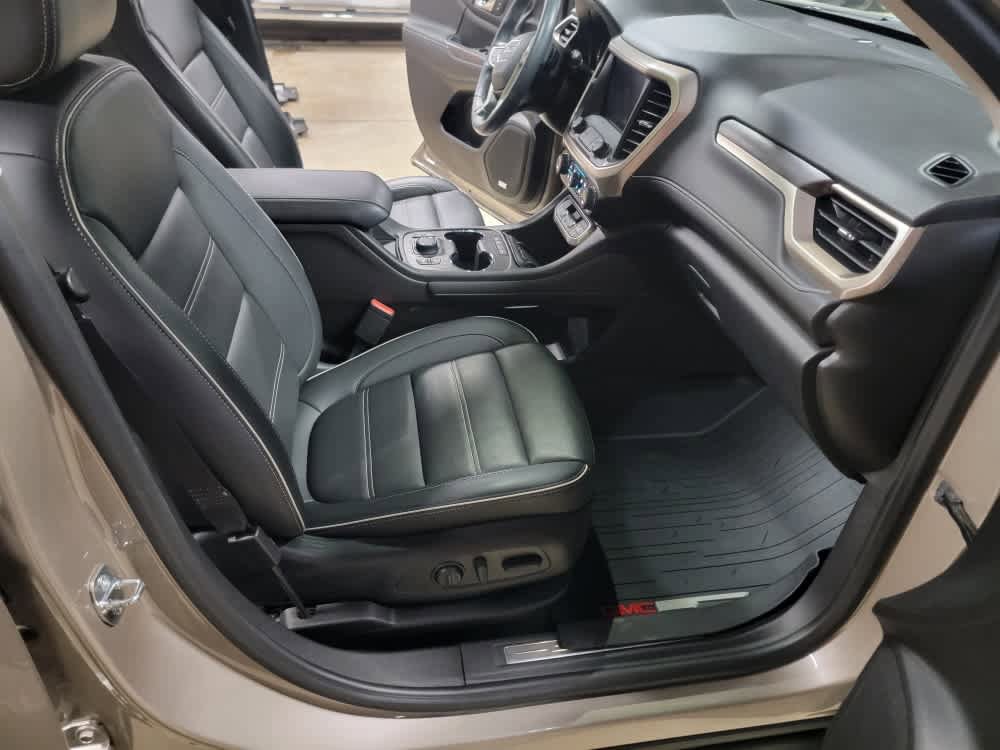 Certified 2023 GMC Acadia Denali w/ Denali Technology Package image 10