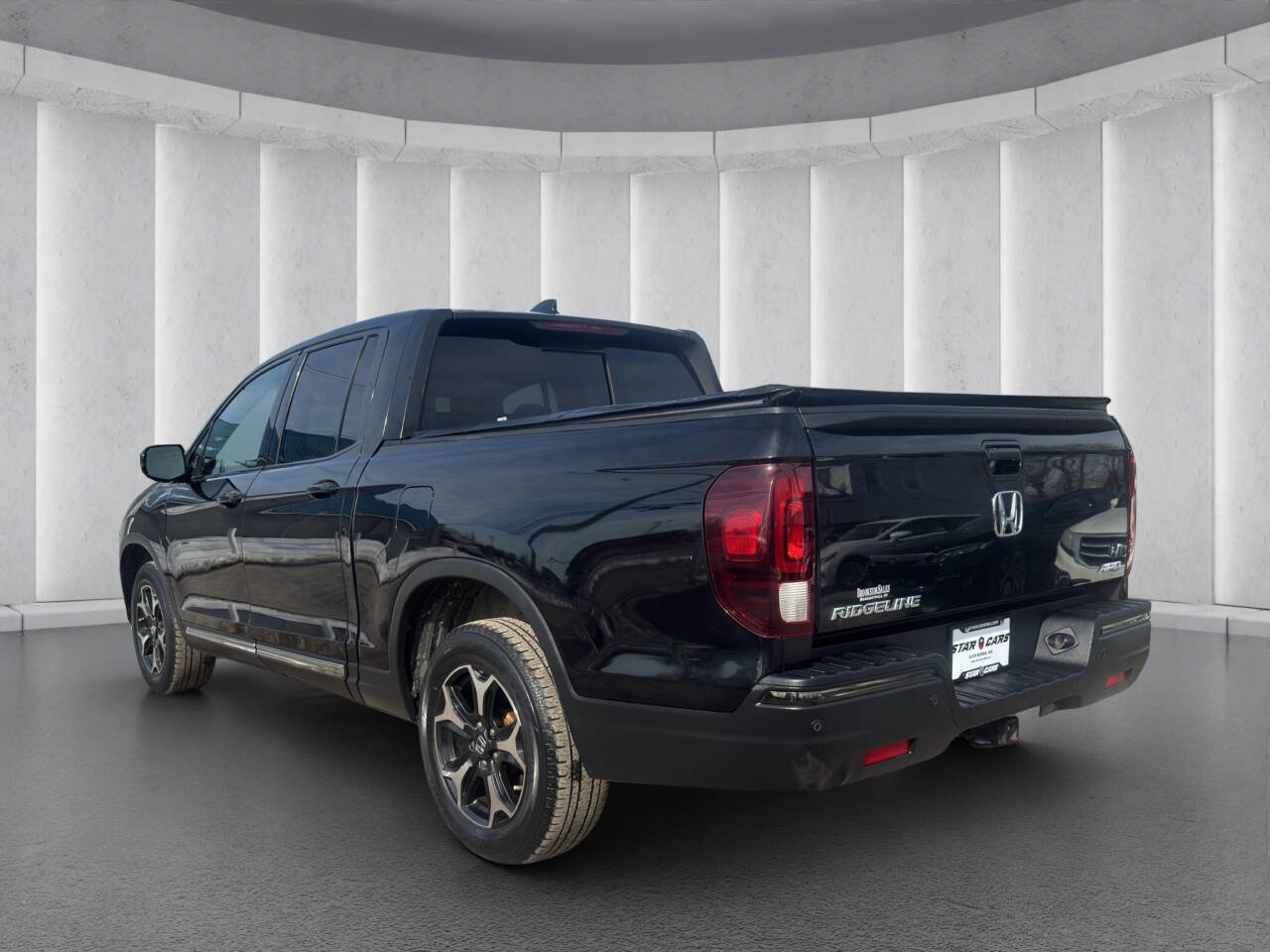 Used 2017 Honda Ridgeline Black Edition image 3