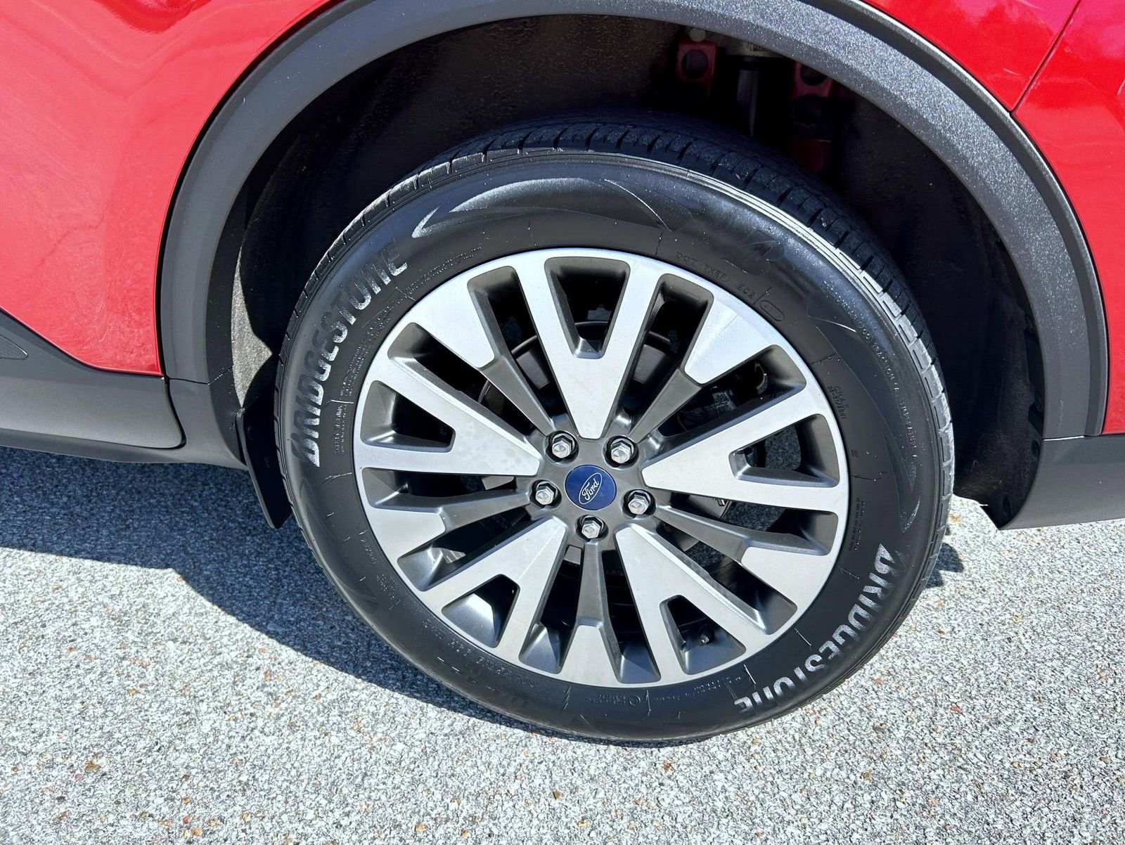 Used 2020 Ford Escape Titanium AWD/4WD image 22
