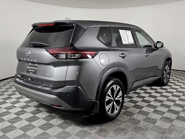 Used 2022 Nissan Rogue SV image 4