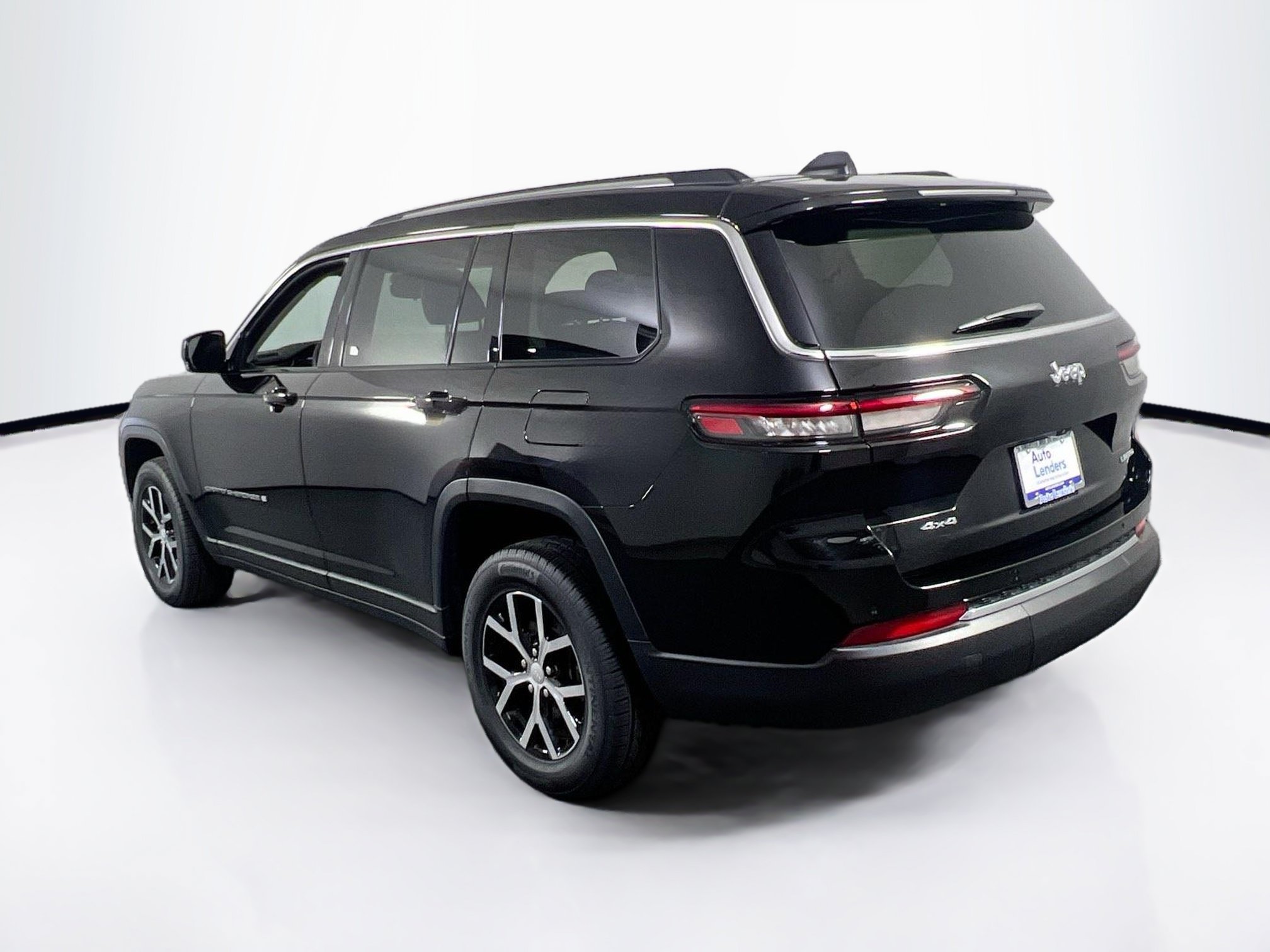 Used 2023 Jeep Grand Cherokee L Limited AWD/4WD image 7
