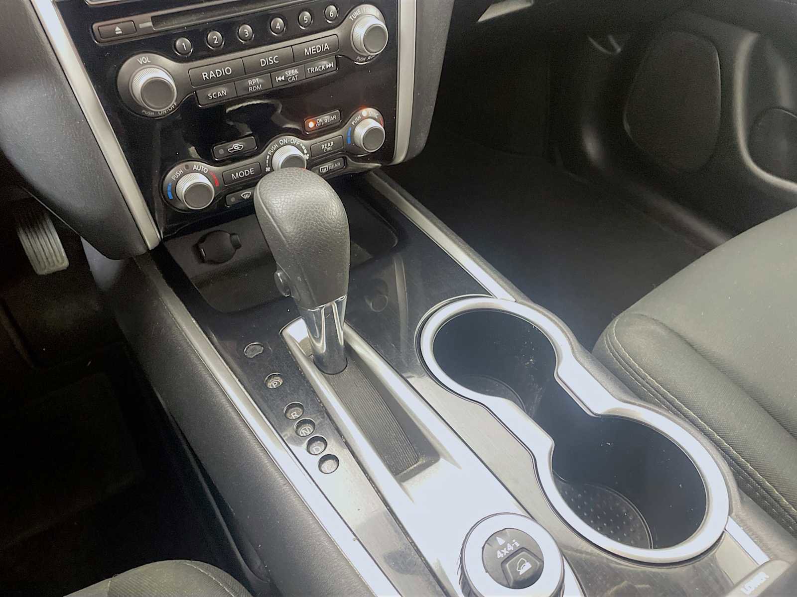 Used 2020 Nissan Pathfinder S image 14