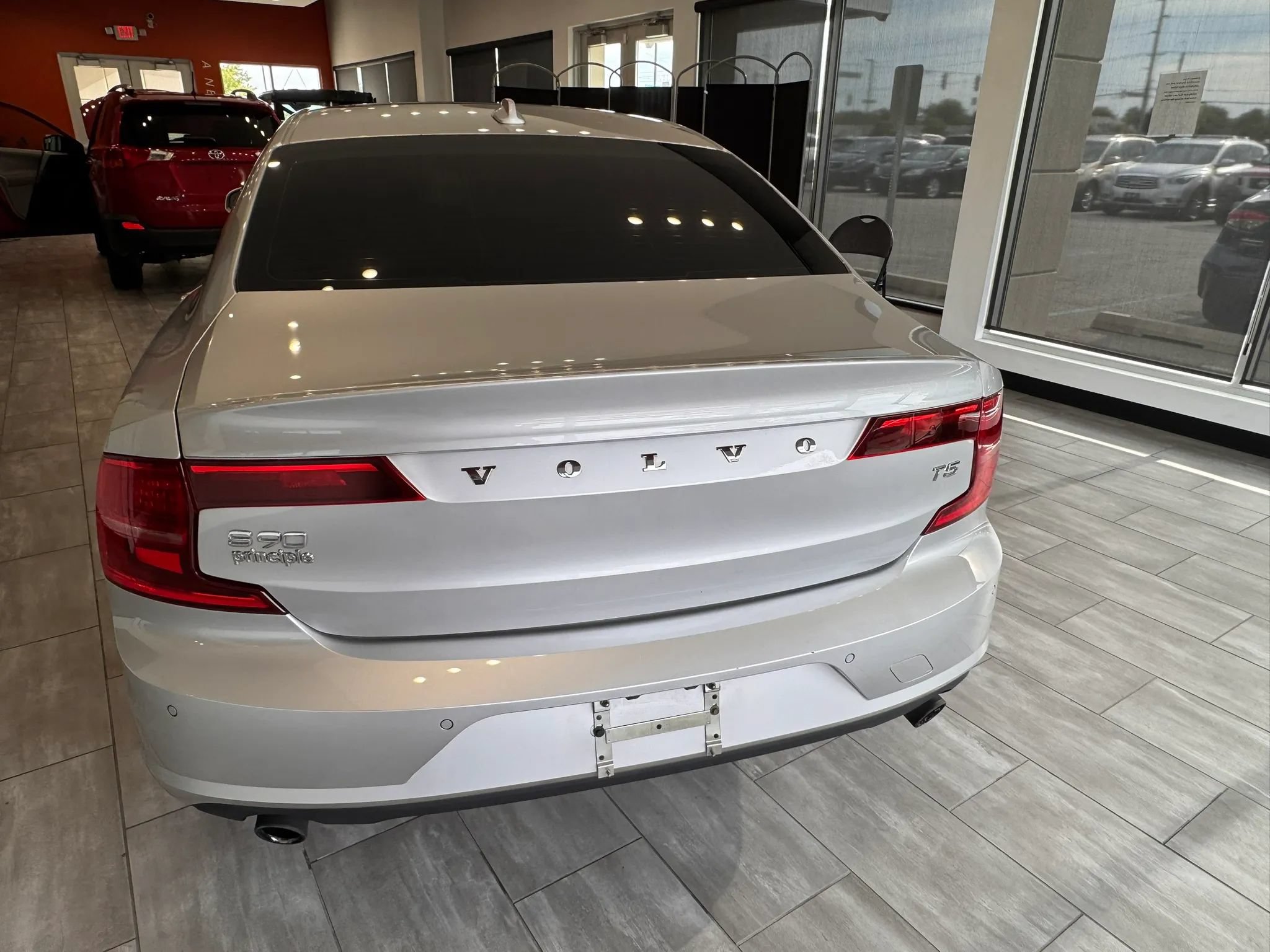 Used 2019 Volvo S90 T5 Momentum FWD image 19