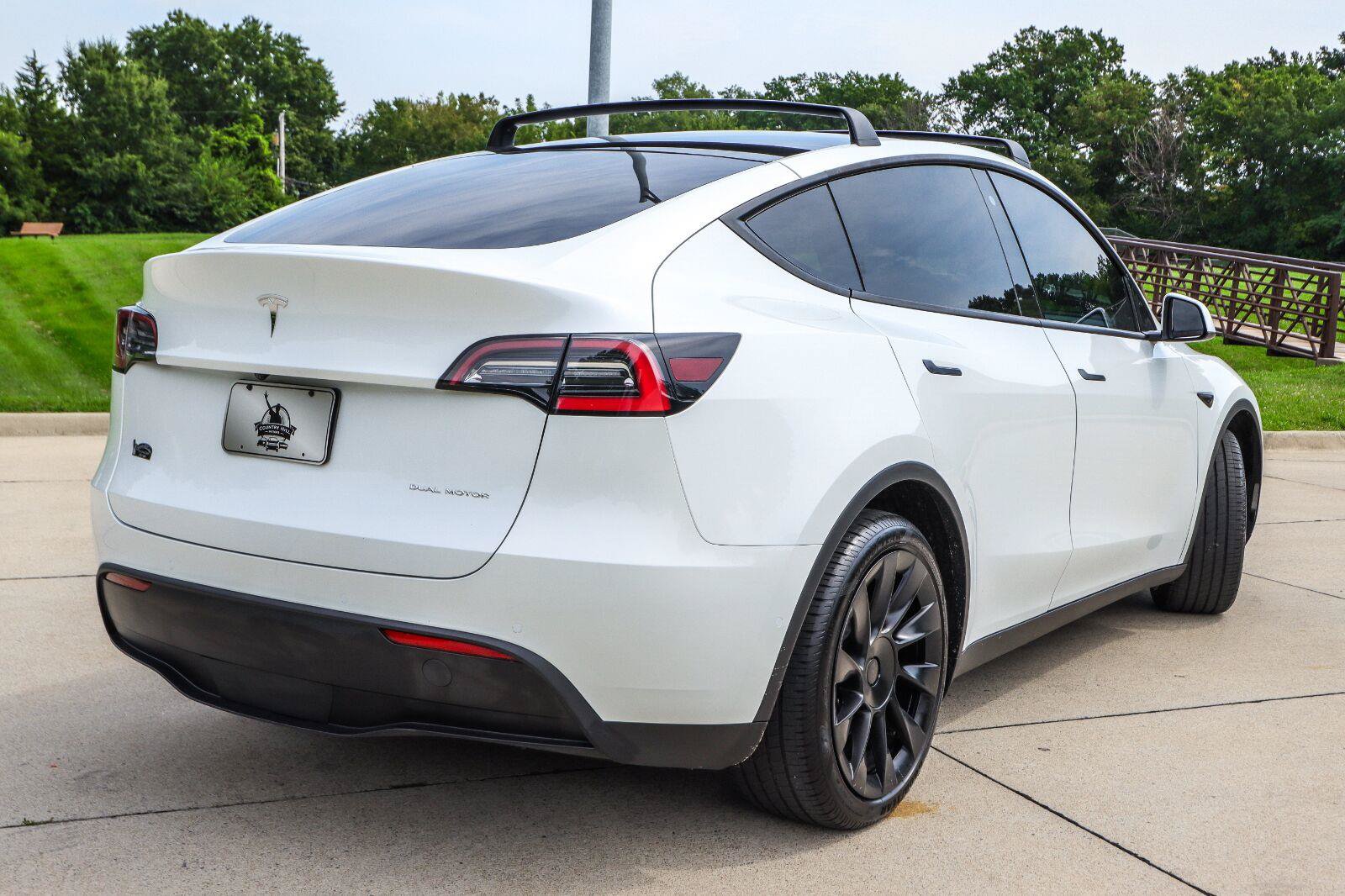 Used 2020 Tesla Model Y Long Range AWD/4WD image 14