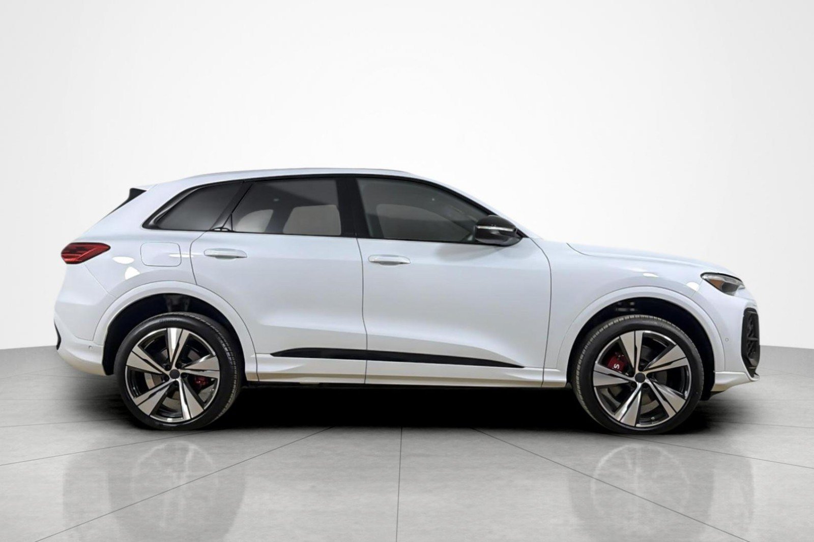 New 2026 Audi SQ5 Premium Plus AWD/4WD image 6