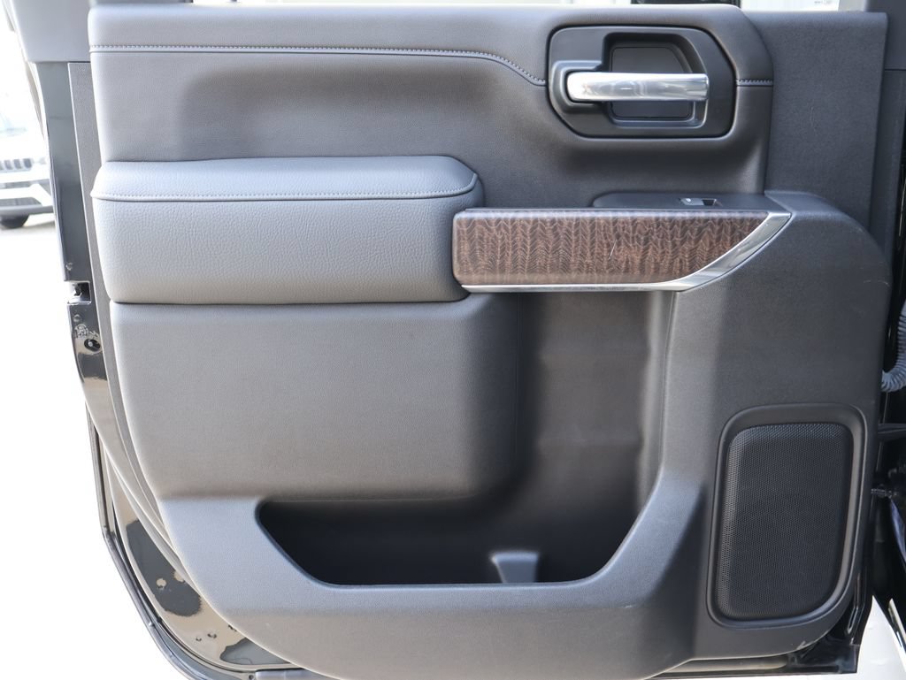Used 2022 GMC Sierra 3500 Denali AWD/4WD image 15