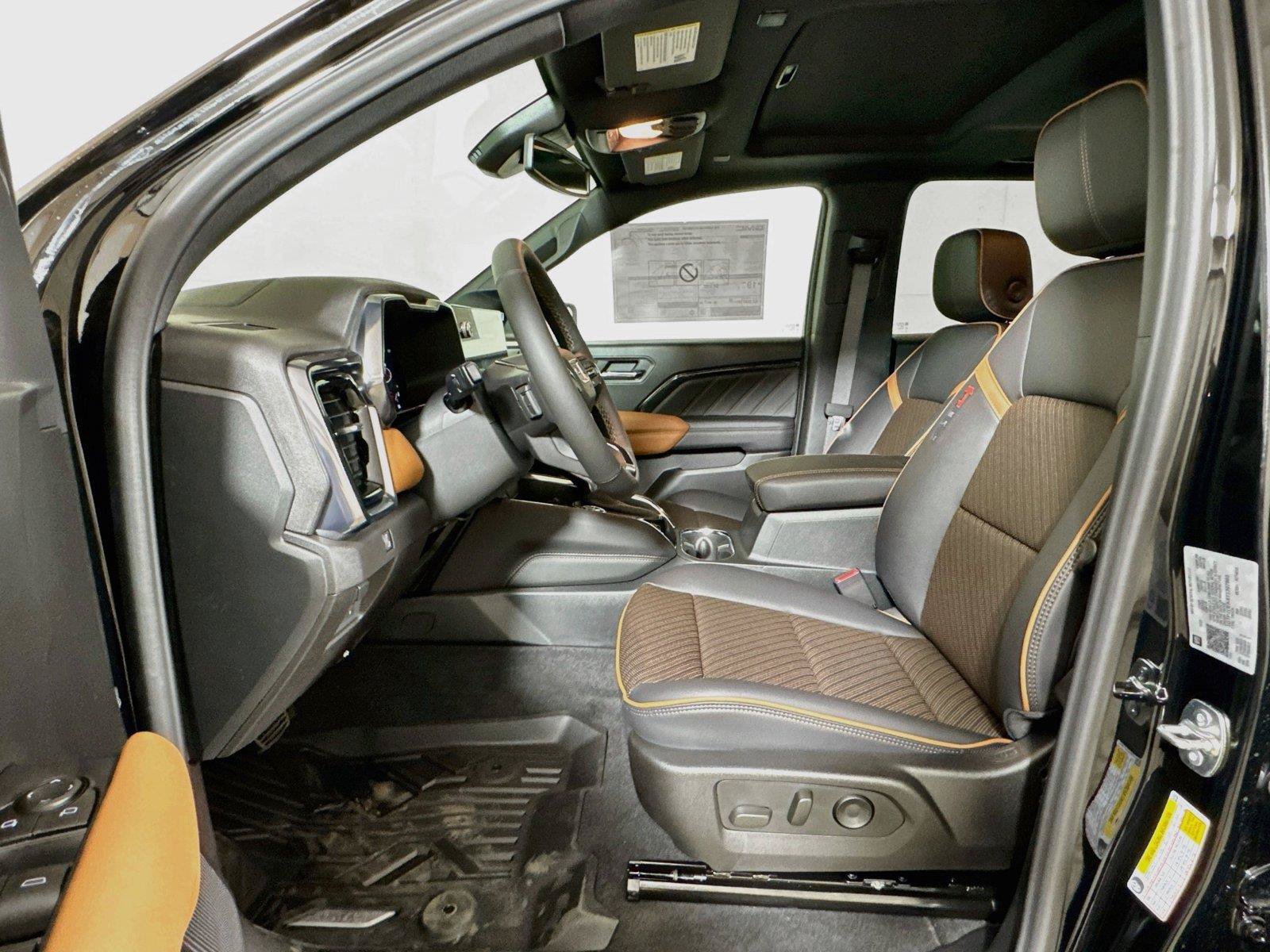 New 2026 GMC Canyon AT4 w/ Technology Plus Package AWD/4WD image 12