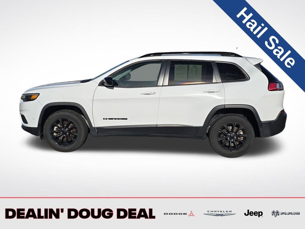 Used 2023 Jeep Cherokee Altitude Lux image 3