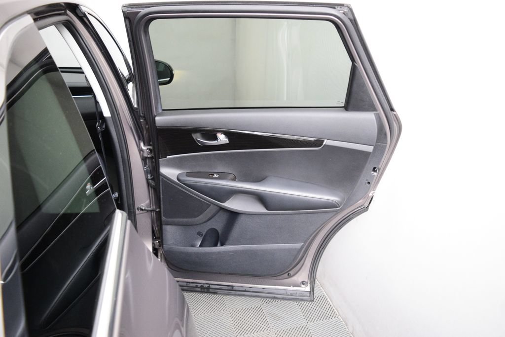 Used 2019 Kia Sorento FWD w/ LX Convenience Package image 13