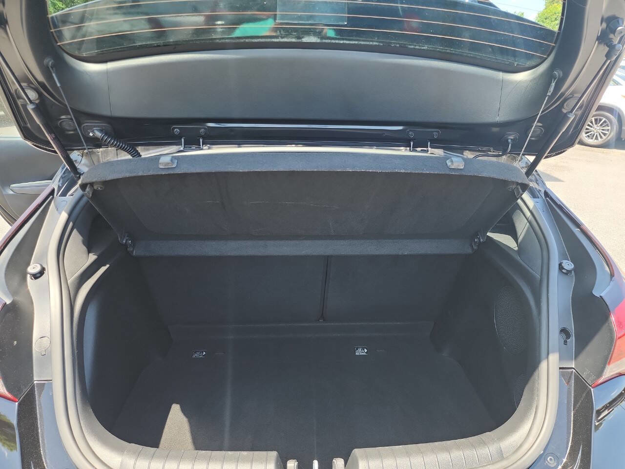 Used 2019 Hyundai Veloster 2.0 Premium image 31