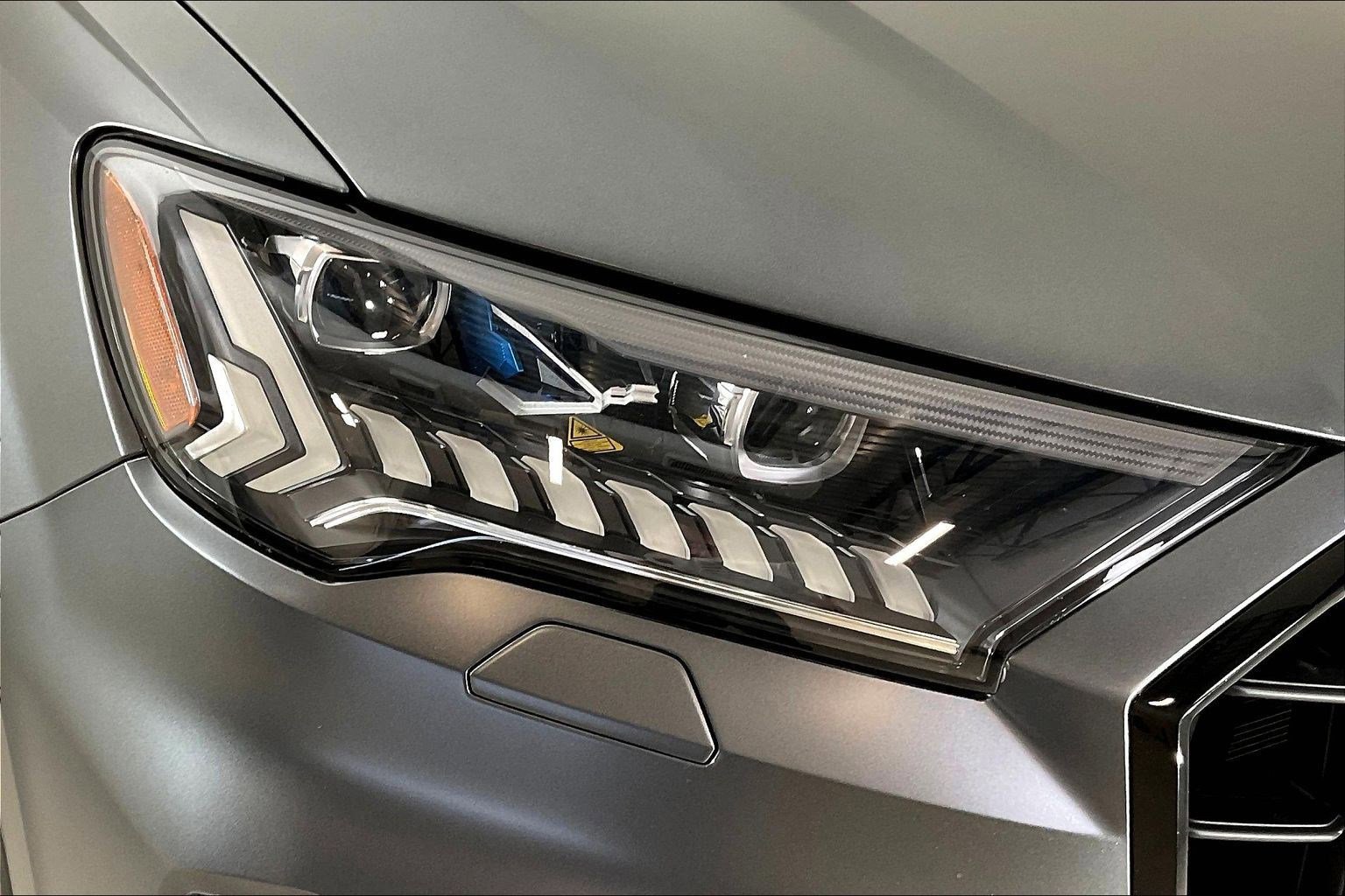 Used 2021 Audi SQ7 Prestige w/ Prestige Package image 32