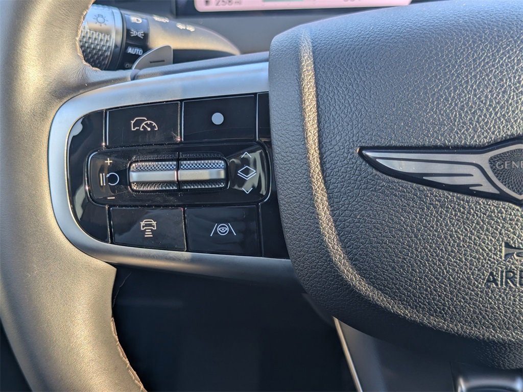 Used 2026 Genesis GV70 2.5T Select image 21