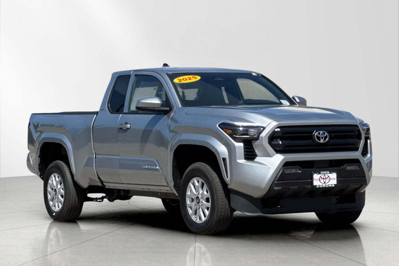 New 2025 Toyota Tacoma SR5