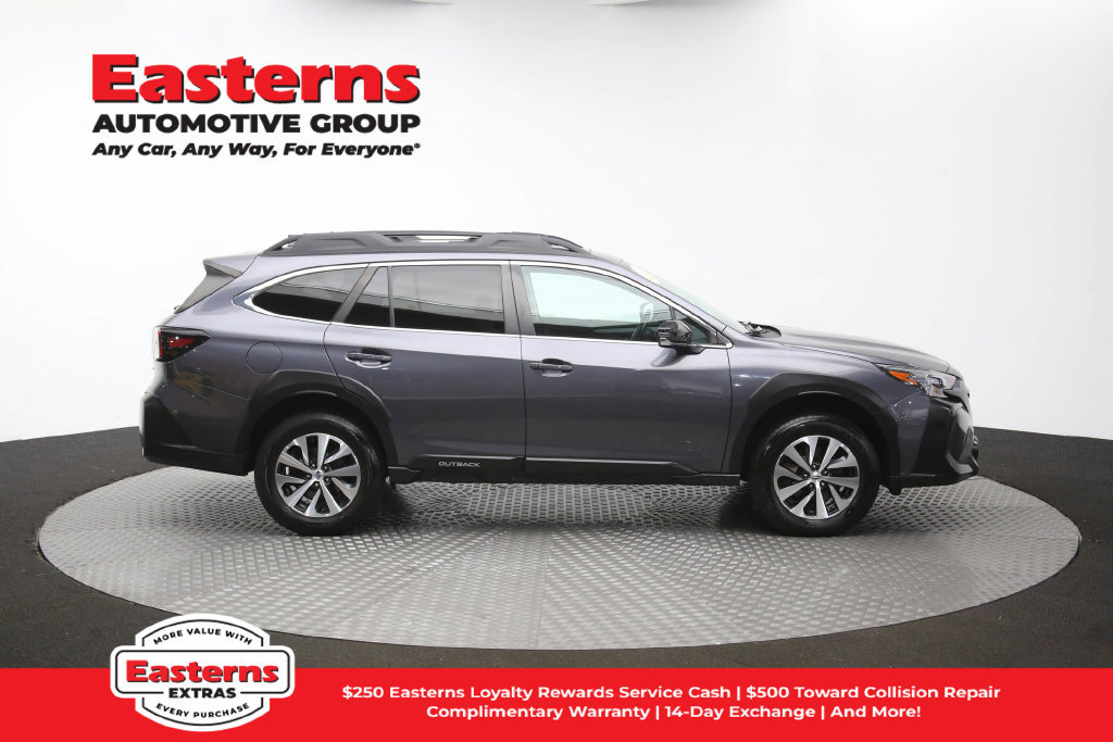 Used 2023 Subaru Outback Premium AWD/4WD image 44