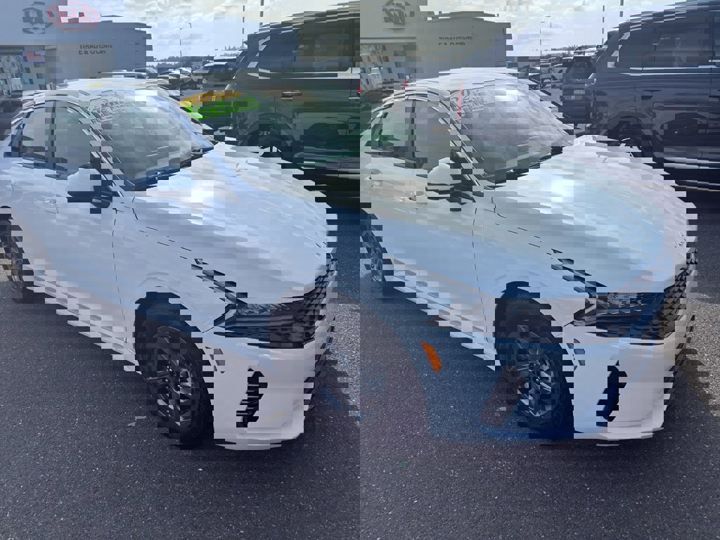 Used 2023 Kia K5 LXS image 6