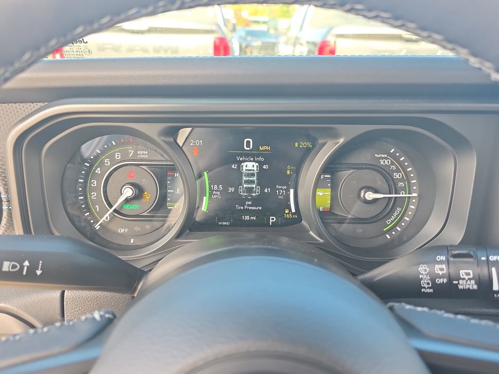 New 2025 Jeep Wrangler Unlimited Rubicon 4xe w/ Technology Group AWD/4WD image 18