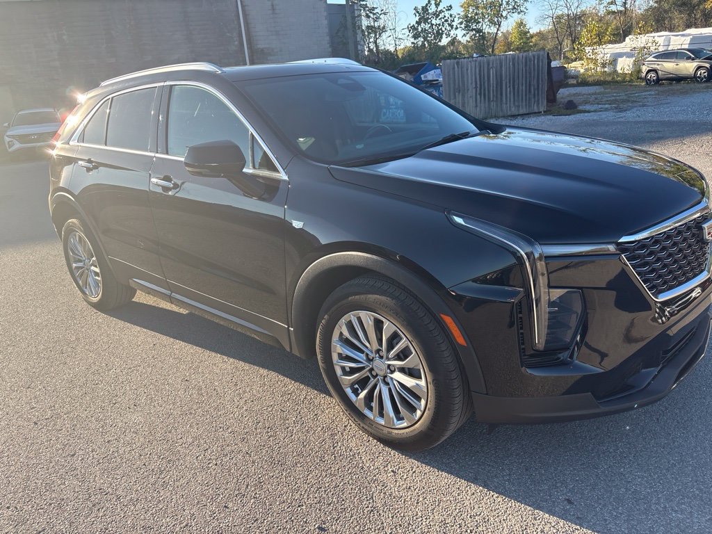 Used 2024 Cadillac XT4 Premium Luxury AWD/4WD image 8