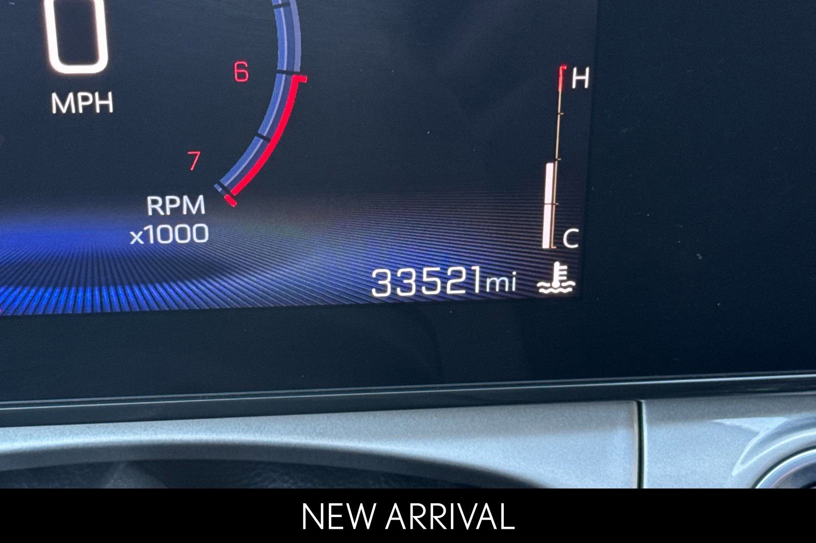 Used 2025 Chevrolet Trax LT FWD image 29