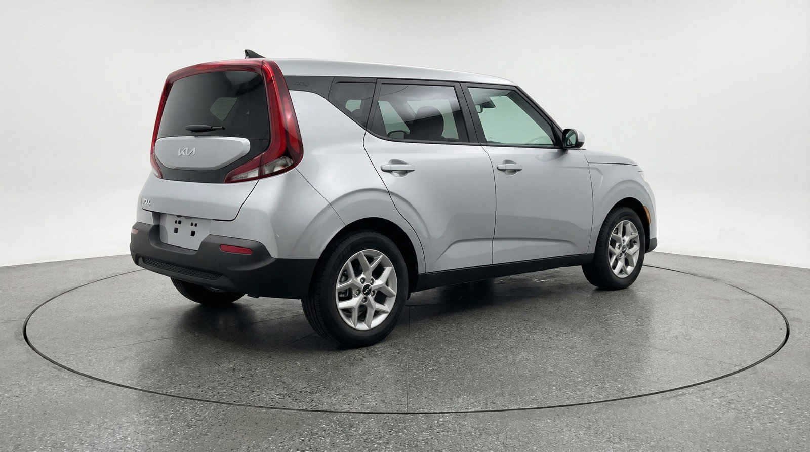Used 2025 Kia Soul LX w/ LX Technology Package FWD image 9