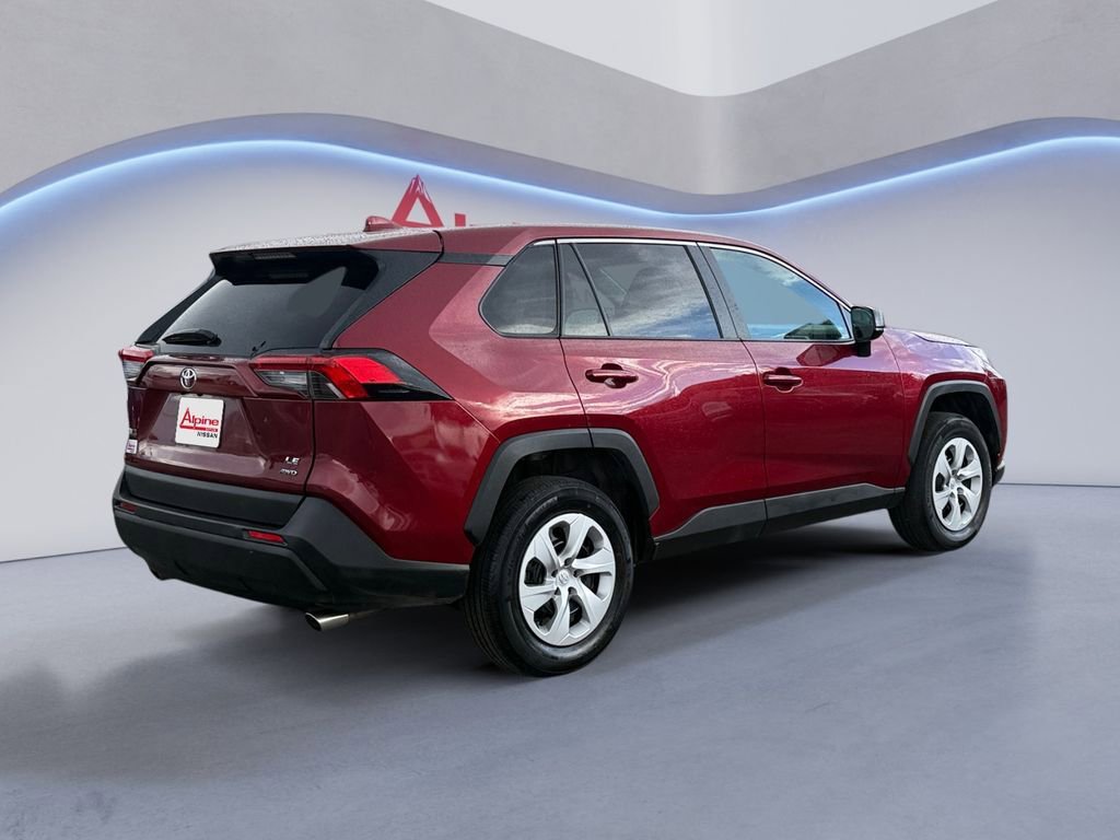 Used 2025 Toyota RAV4 LE AWD/4WD image 5