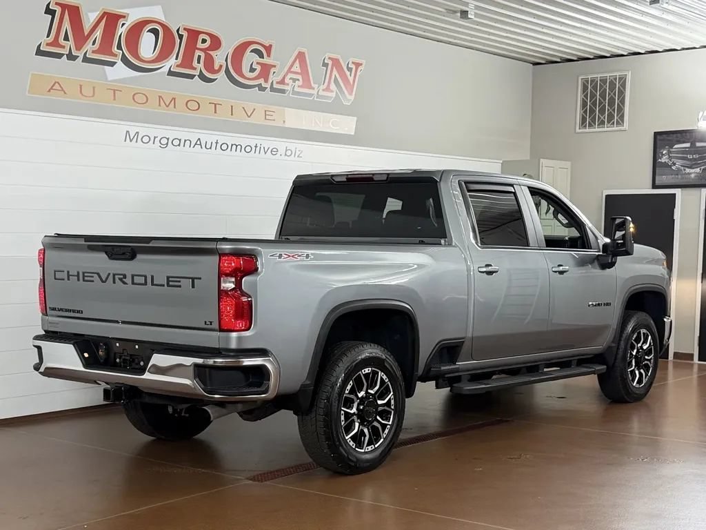 Used 2024 Chevrolet Silverado 2500 LT w/ Convenience Package AWD/4WD image 3