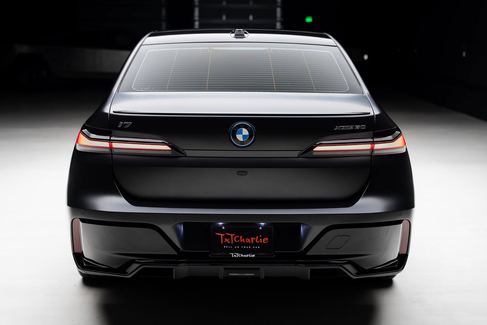 Used 2023 BMW i7 xDrive60 AWD/4WD image 25
