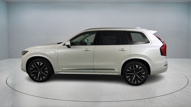 New 2026 Volvo XC90 T8 Ultra w/ Protection Package Premier AWD/4WD image 4