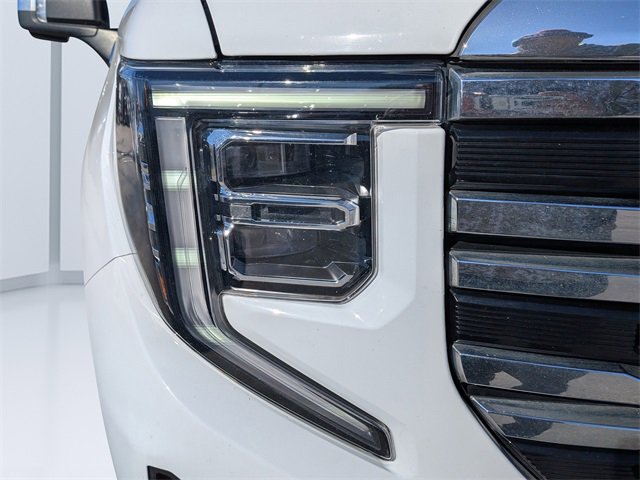 Used 2023 GMC Sierra 1500 SLT w/ SLT Premium Package image 9