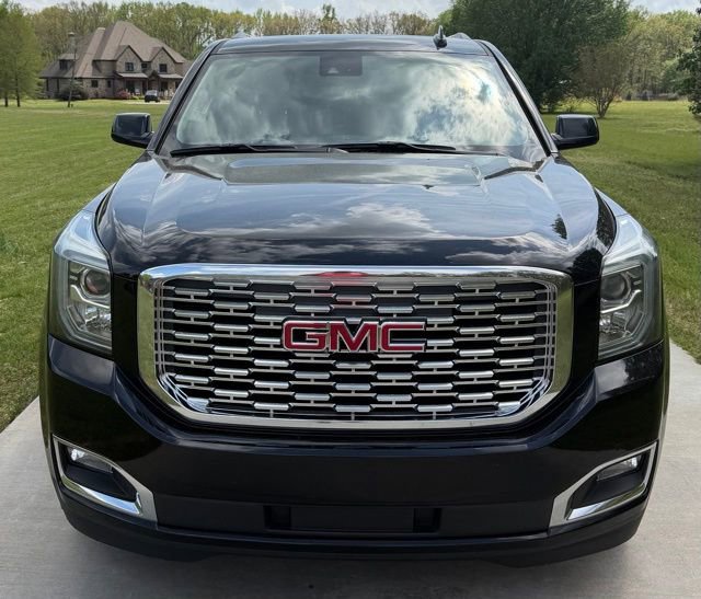 Used 2018 GMC Yukon Denali w/ Open Road Package image 2