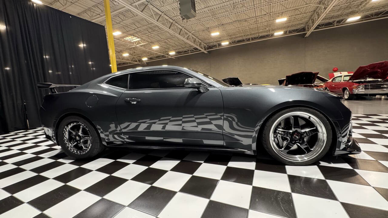 Used 2017 Chevrolet Camaro ZL1 image 17