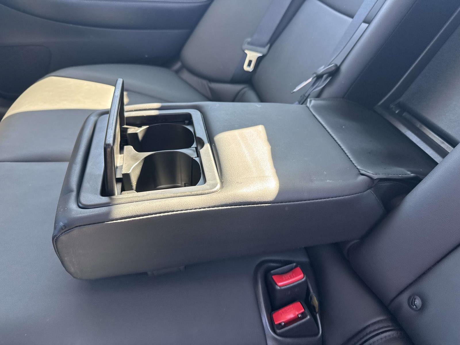 Used 2017 INFINITI Q50 Signature Edition w/ Cargo Package (L95) image 10