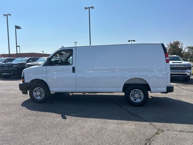 New 2025 Chevrolet Express 2500 RWD image 6