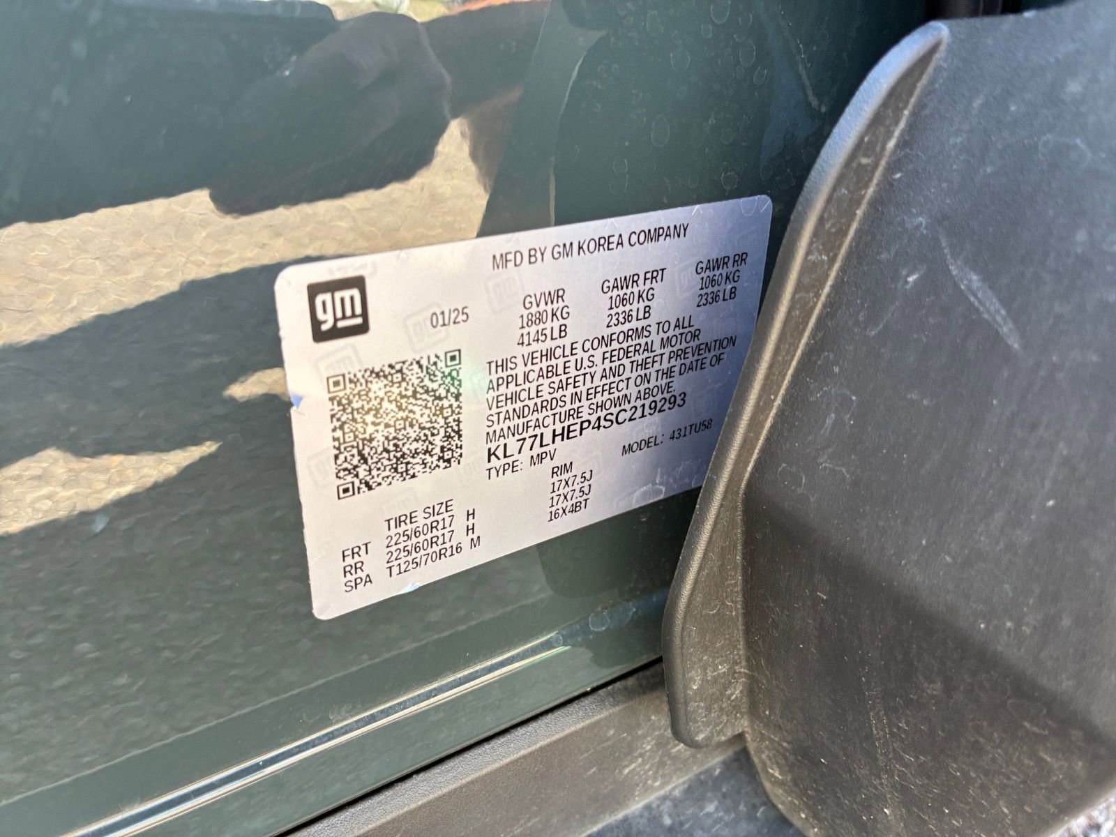 Used 2025 Chevrolet Trax LT image 28