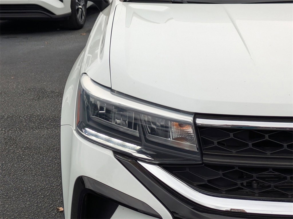 Used 2022 Volkswagen Taos S w/ IQ Drive S Package image 10