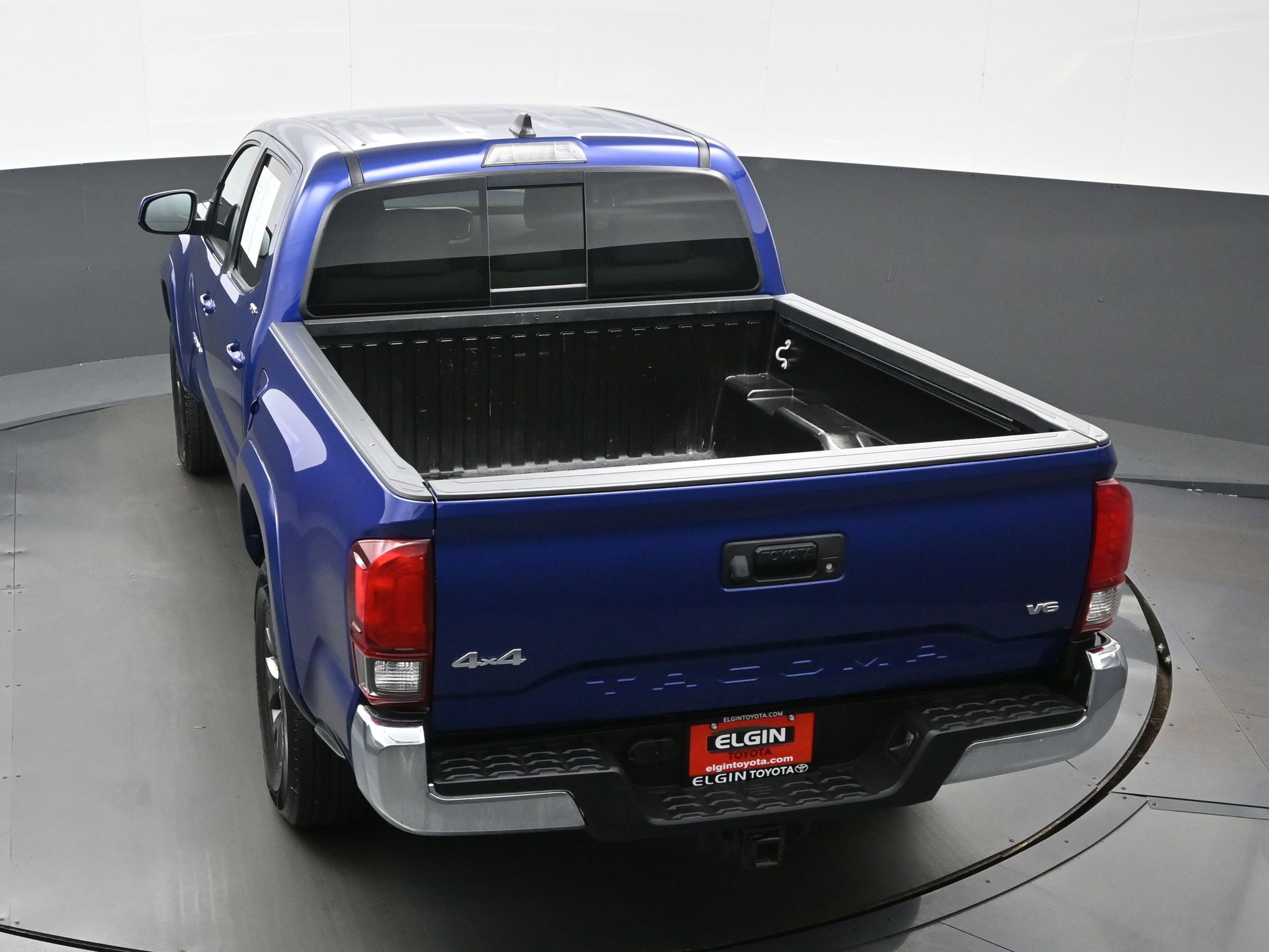 Used 2023 Toyota Tacoma SR5 AWD/4WD image 39