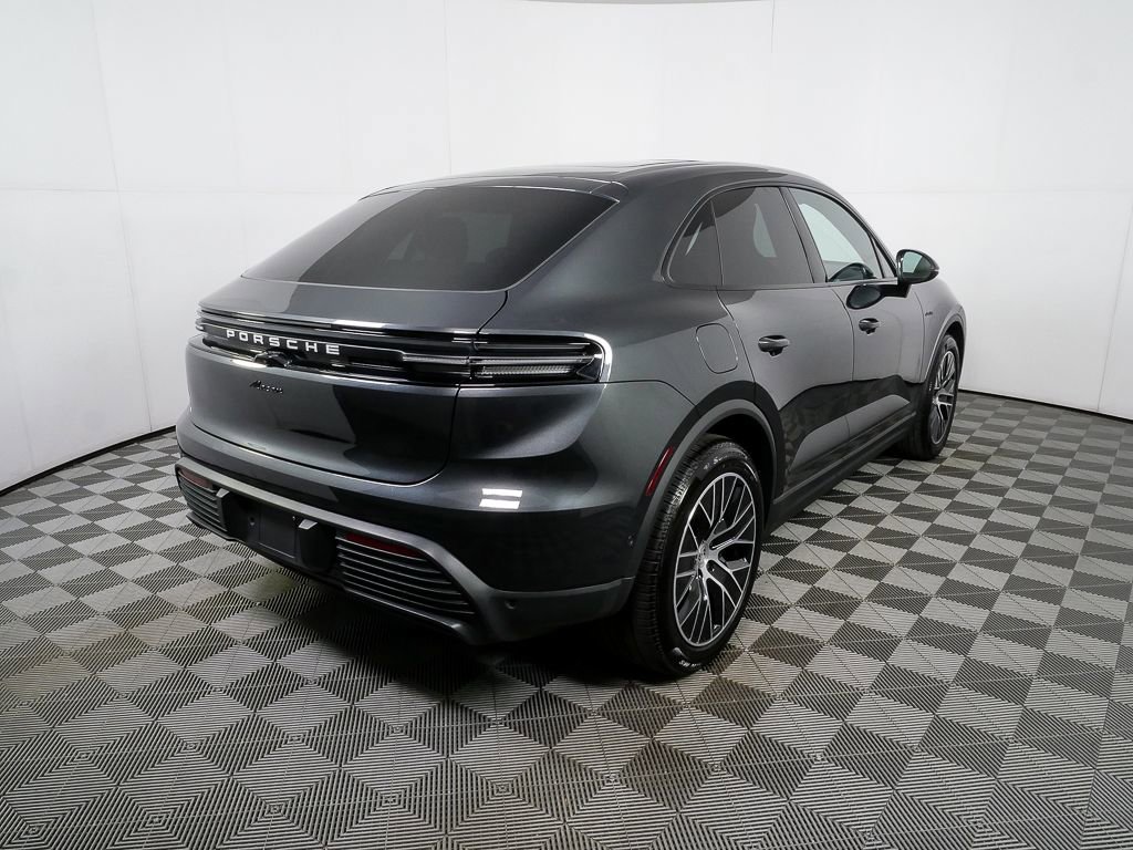 Certified 2025 Porsche Macan Electric image 30